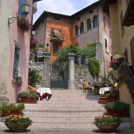 Locanda Agli Angeli Гардоне Ривера Екстериор снимка
