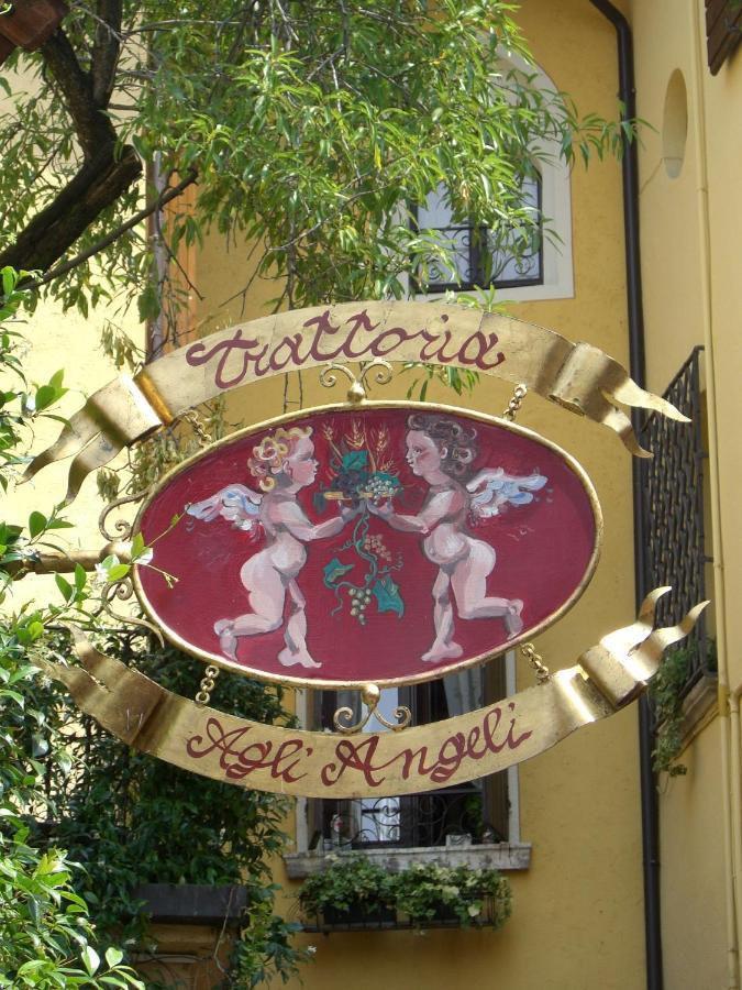 Locanda Agli Angeli Гардоне Ривера Екстериор снимка