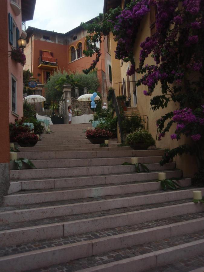 Locanda Agli Angeli Гардоне Ривера Екстериор снимка