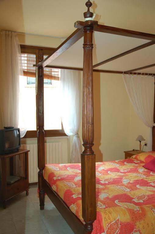 Locanda Agli Angeli Гардоне Ривера Екстериор снимка