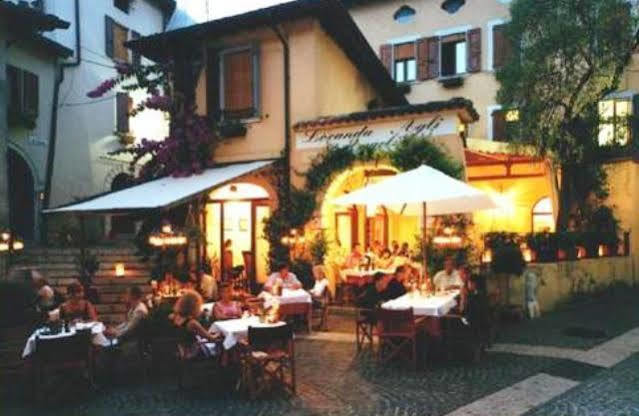 Locanda Agli Angeli Гардоне Ривера Екстериор снимка